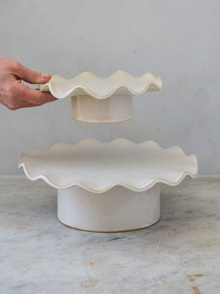 Ruffle Edge Pedestal in 2 sizes