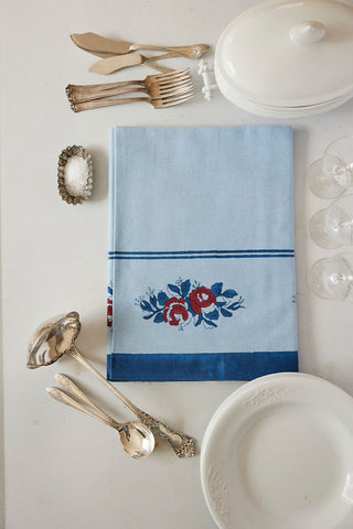 'vintage rose' Tablecloth