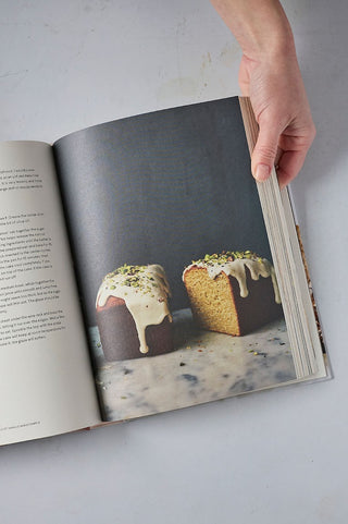 Cannelle et Vanille Bakes Simple: A New Way to Bake Gluten-Free - Signed Copy