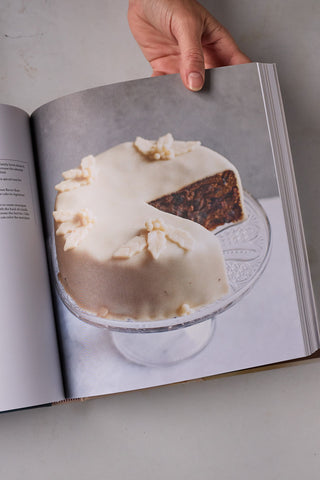 Zoe Bakes Cakes : Zoe Francois - Signed Copy