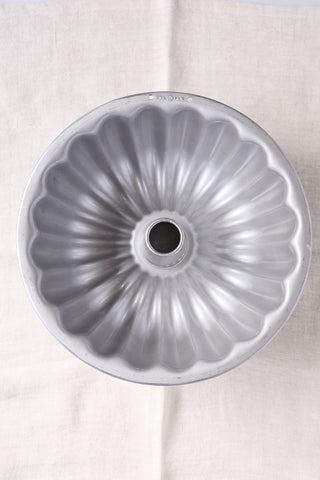 Scalloped Tube Cake Pan