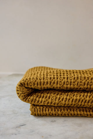 Simple Waffle Bath Towel in 2 Colors